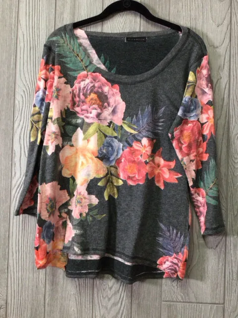 Nally & Millie Top Size Medium